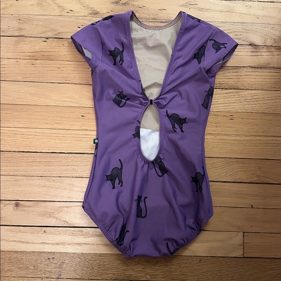 Lucky Leo Halloween leotard - Picture 3 of 4